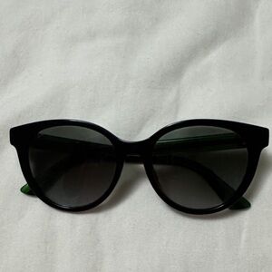 Gucci Black and Green Women's Sunglasses